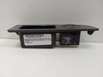 MANDO ELEVALUNAS DELANTERO DERECHO, HYUNDAI, TRAJET (FO)