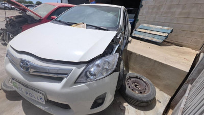 TOYOTA AURIS (E18)