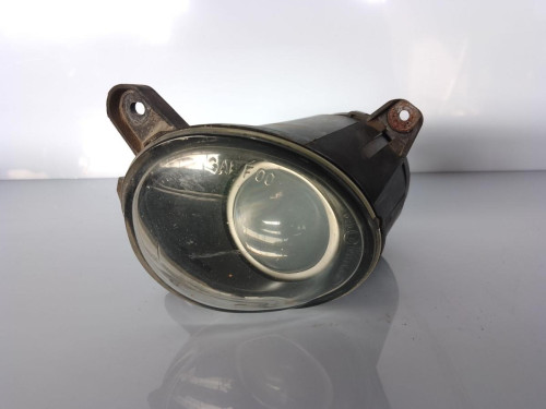 FARO ANTINIEBLA IZQUIERDO VOLKSWAGEN PASSAT BERLINA (3B3) 
