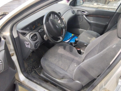  FORD FOCUS BERLINA (CAK) 