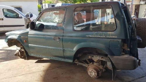 MITSUBISHI MONTERO (V20/V40) 