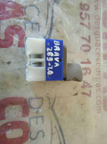 MANDO ELEVALUNAS DELANTERO DERECHO Fiat BRAVA (182) 