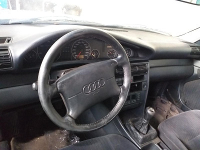 AUDI A6 BERLINA (C4)
