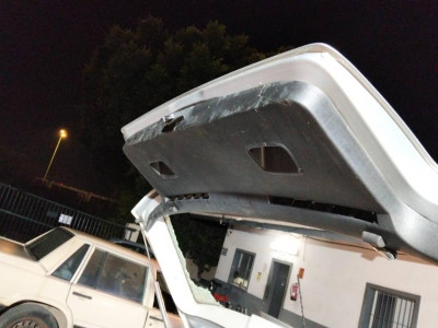 GUARNECIDO PORTON TRASERO