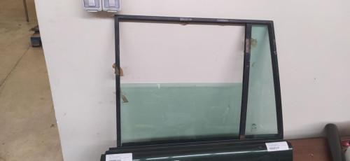 PUERTA TRASERA IZQUIERDA LAND ROVER DISCOVERY (LT) 