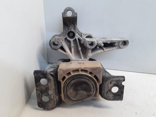 SOPORTE MOTOR DACIA DOKKER 
