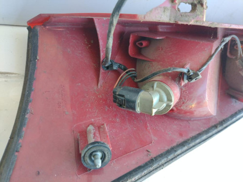  PILOTO TRASERO IZQUIERDO FORD FOCUS BERLINA (CAK) 