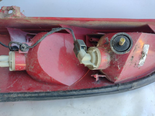  PILOTO TRASERO IZQUIERDO FORD FOCUS BERLINA (CAK) 
