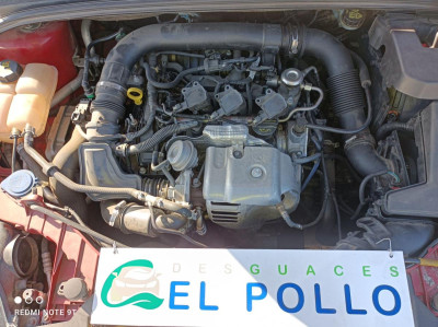 FORD FOCUS BERLINA (CB8)
