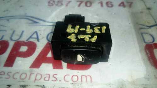  MANDO ELEVALUNAS TRASERO DERECHO Peugeot 307 (S1)(04.2001) 