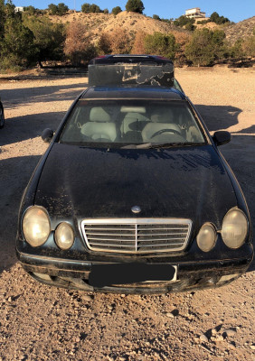 MERCEDES-BENZ CLK (BM 208) CABRIO