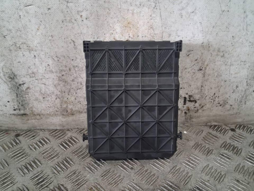 CAJA RELES / FUSIBLES 