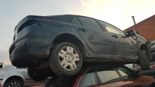 RENAULT LAGUNA II (BG0) — vehículo donante para recambios 