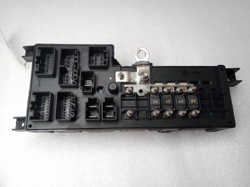  CAJA RELES / FUSIBLES VOLVO XC70 