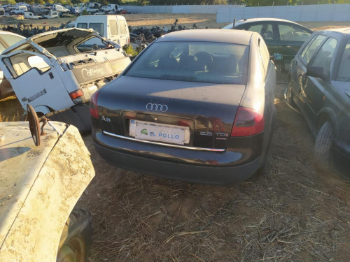  AUDI A6 BERLINA (4B2) 