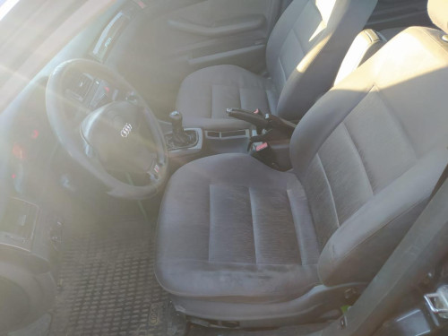  AUDI A6 BERLINA (4B2) 