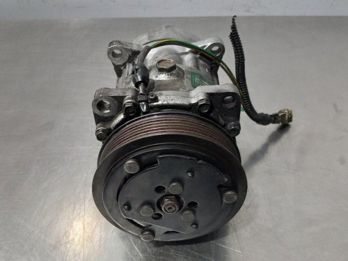  COMPRESOR AIRE ACONDICIONADO 