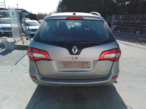 RENAULT KOLEOS I — vehículo donante para recambios 