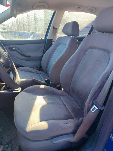  SEAT TOLEDO (1M2) 