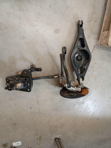 MANGUETA TRASERA IZQUIERDA Volvo XC40 