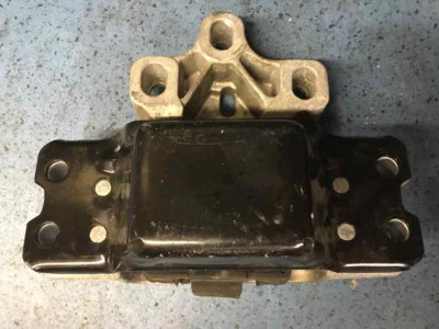 SOPORTE MOTOR IZQUIERDO