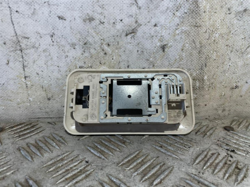  LUZ INTERIOR 
