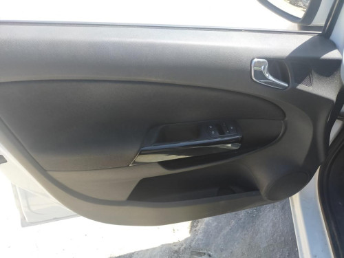 OPEL CORSA D — vehículo donante para recambios 