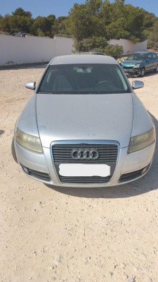 AUDI A6 BERLINA (4F2)
