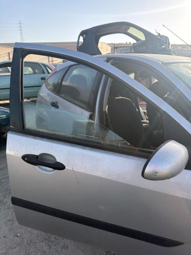 PUERTA DELANTERA DERECHA Ford FOCUS BERLINA (CAK) 