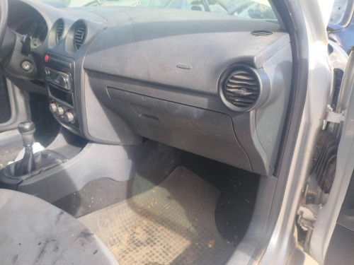 GUANTERA Seat IBIZA (6L1) 