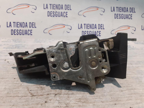  CERRADURA PUERTA TRASERA DERECHA 