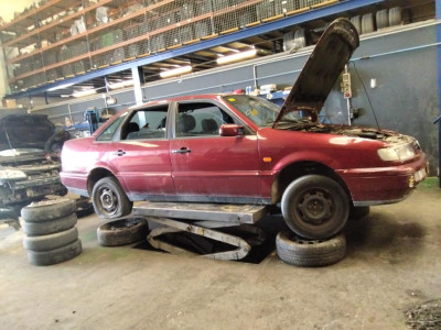 VOLKSWAGEN PASSAT BERLINA (3A2)