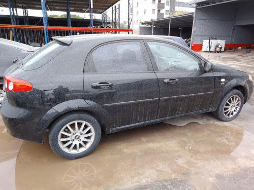 CHEVROLET LACETTI — vehículo donante para recambios 