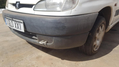 PARAGOLPES DELANTERO Peugeot Partner (S1)(07.1996->12.2003)