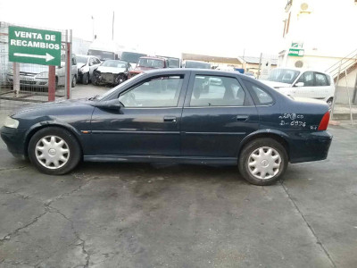 OPEL VECTRA B BERLINA