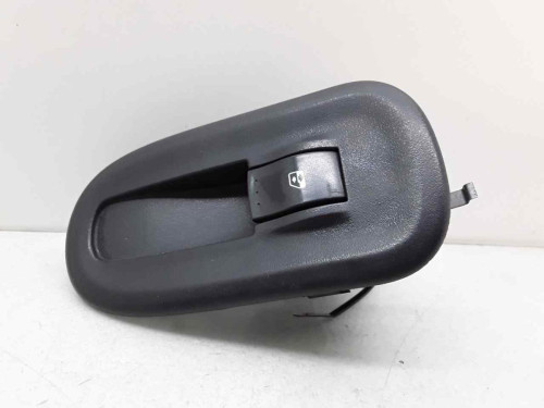 MANDO ELEVALUNAS DELANTERO DERECHO Renault MASTER III CAJA CERRADA 