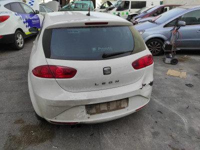 SEAT LEON (1P1)