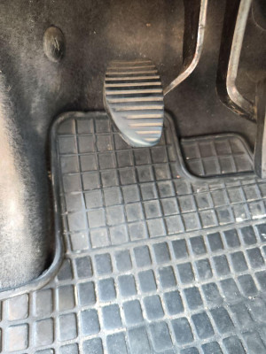 PEDAL EMBRAGUE