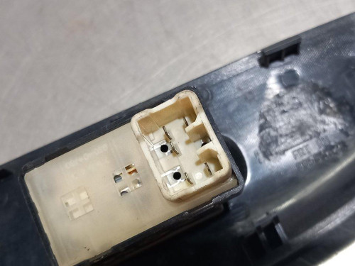  MANDO ELEVALUNAS DELANTERO DERECHO DAEWOO MATIZ 