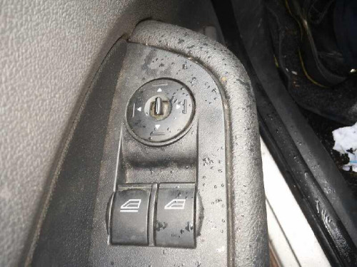  FORD FOCUS BERLINA (CAP) 