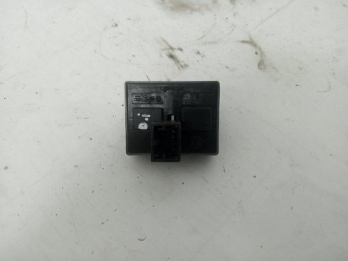 MANDO ELEVALUNAS DELANTERO IZQUIERDO VOLKSWAGEN POLO IV (9N1) 