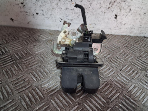 CERRADURA MALETERO / PORTON 