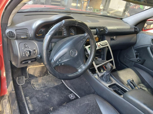 MERCEDES-BENZ CLASE C (BM 203) SPORTCOUPE — vehículo donante para recambios 