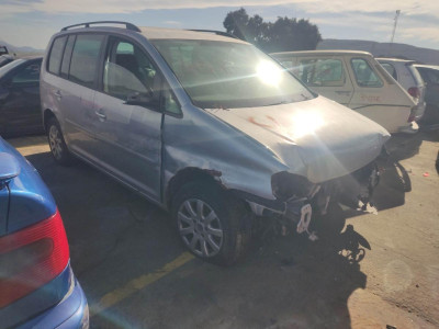 VOLKSWAGEN TOURAN (1T1)
