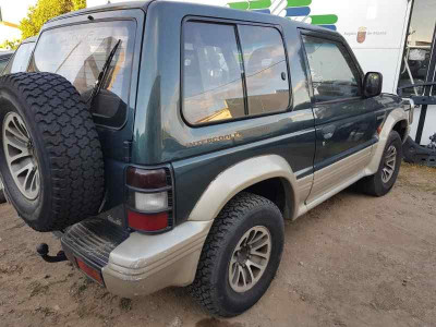 MITSUBISHI MONTERO (V20/V40)