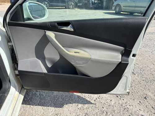 GUARNECIDO PUERTA DELANTERA DERECHA Volkswagen PASSAT BERLINA (3C2) 