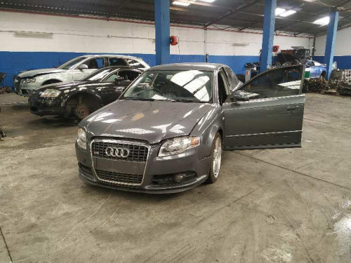  AUDI A4 BERLINA (8E) 