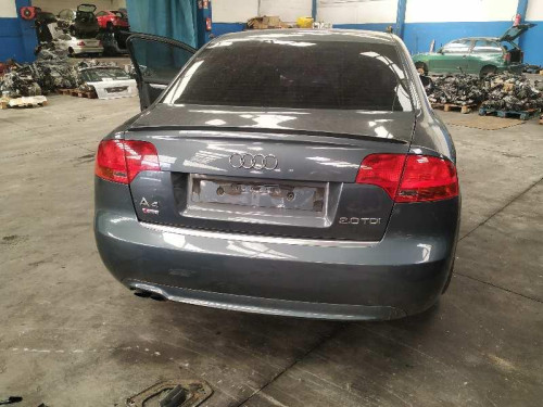  AUDI A4 BERLINA (8E) 