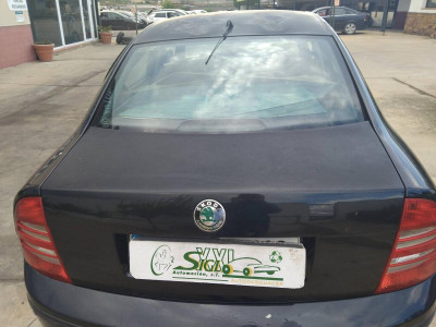 TAPA MALETERO Skoda Superb (3U4)(2002->)
