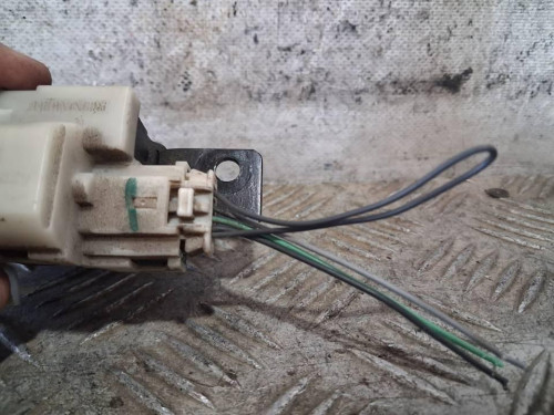 CERRADURA MALETERO / PORTON 